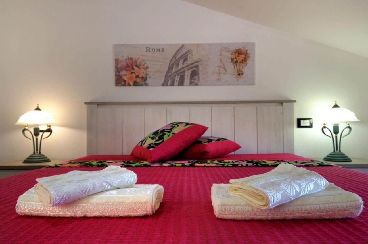 Casa Vacanze Ammentos 2 Olmedo Esterno foto